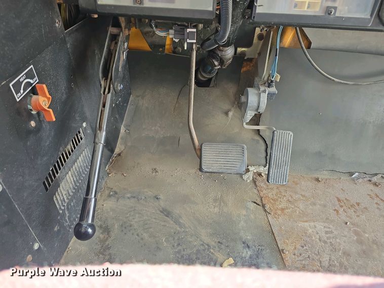 image for item DT6790 2003 Blue Bird 3800 school bus