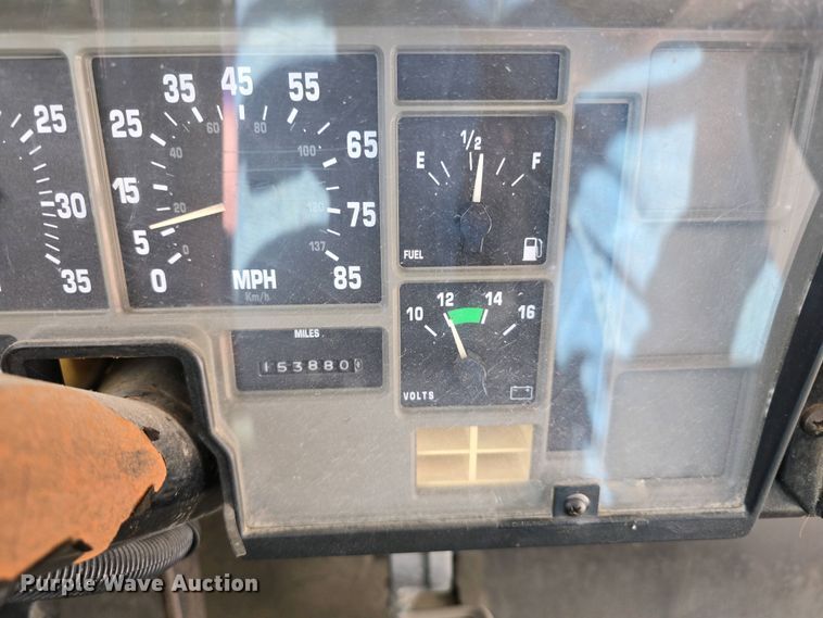 image for item DT6790 2003 Blue Bird 3800 school bus