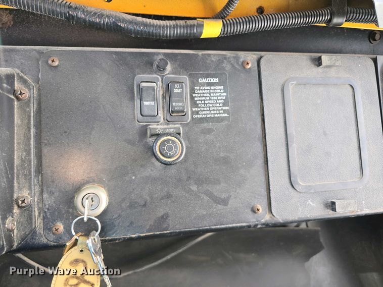 image for item DT6790 2003 Blue Bird 3800 school bus