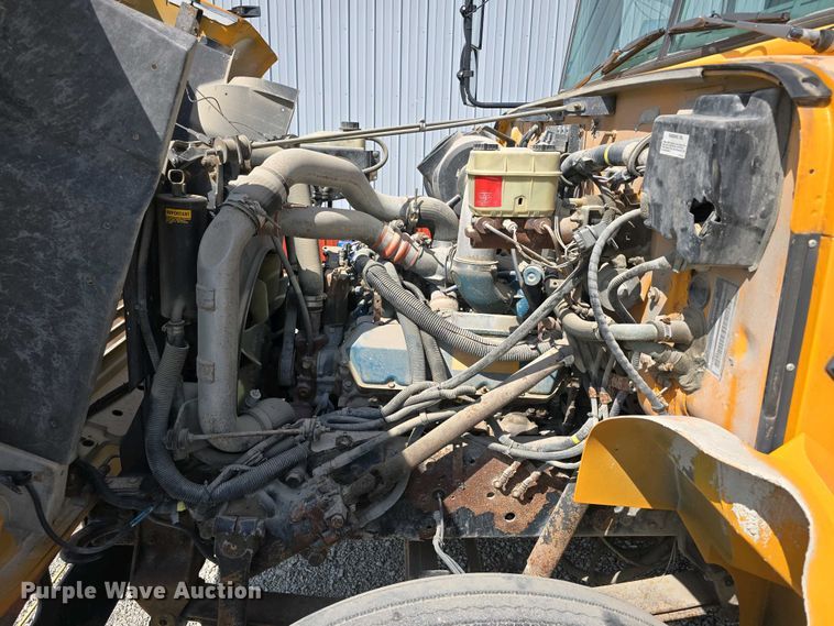 image for item DT6790 2003 Blue Bird 3800 school bus