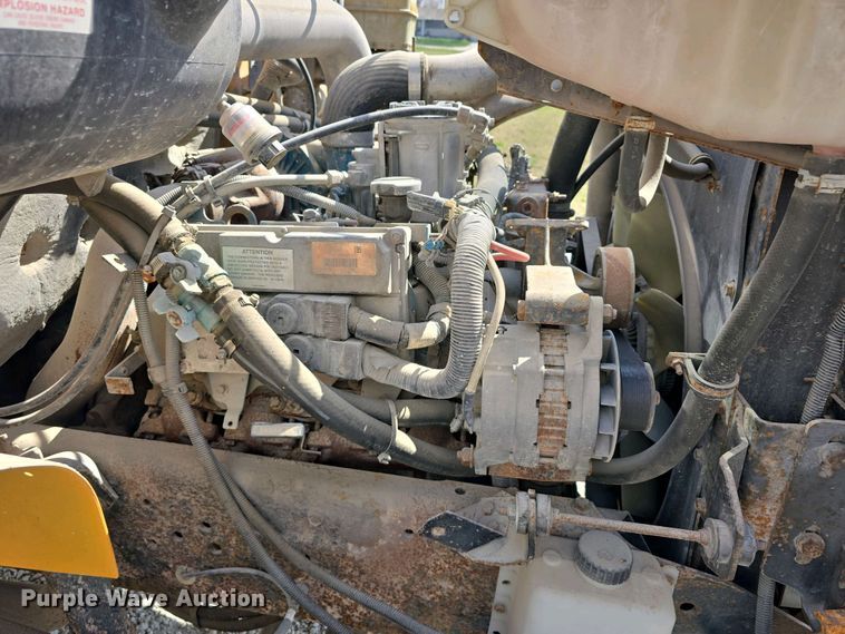 image for item DT6790 2003 Blue Bird 3800 school bus