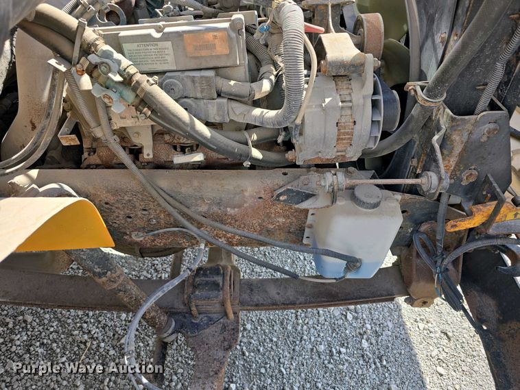 image for item DT6790 2003 Blue Bird 3800 school bus