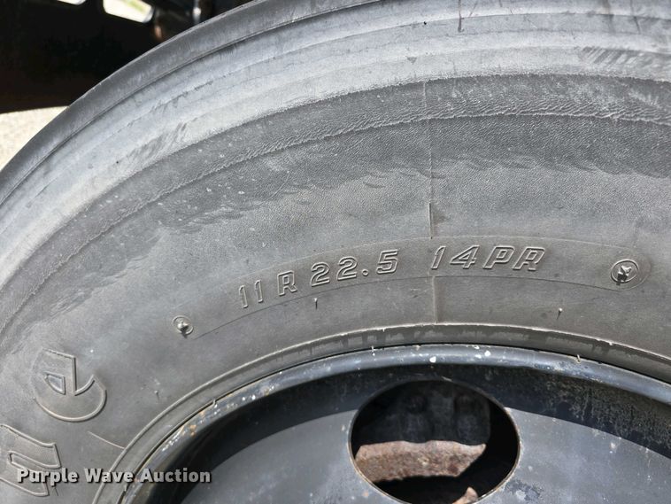 image for item DT6790 2003 Blue Bird 3800 school bus