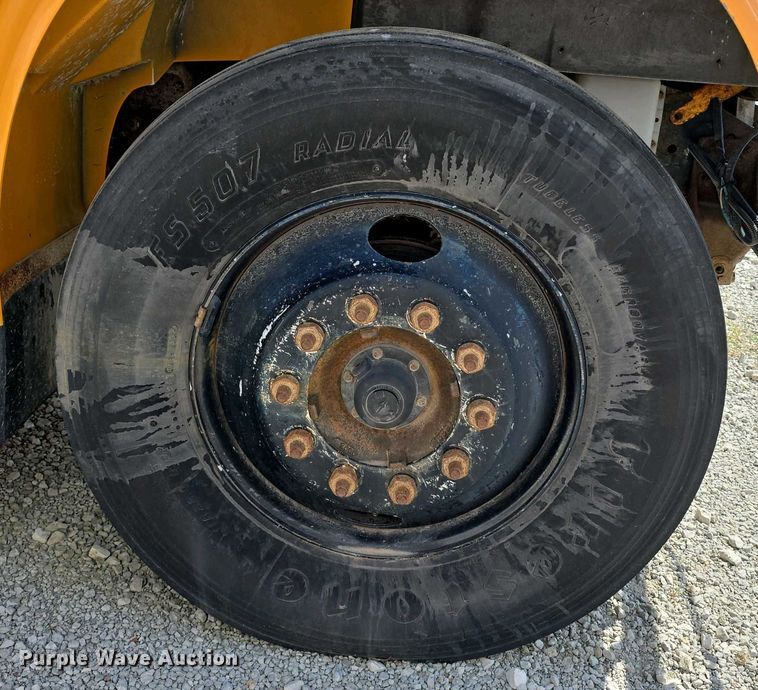 image for item DT6790 2003 Blue Bird 3800 school bus