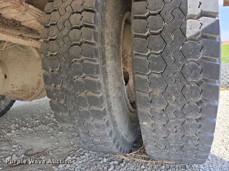 image for item DT6790 2003 Blue Bird 3800 school bus