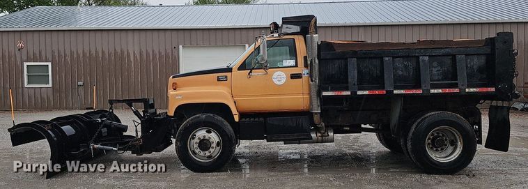 image for item DT6812 2000 GMC C7500 dump truck