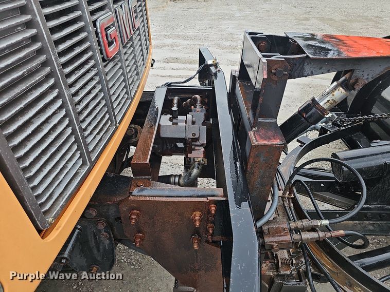 image for item DT6812 2000 GMC C7500 dump truck