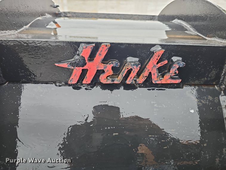 image for item DT6812 2000 GMC C7500 dump truck