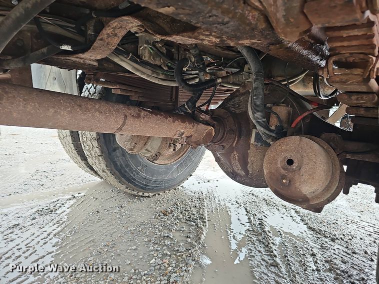 image for item DT6812 2000 GMC C7500 dump truck