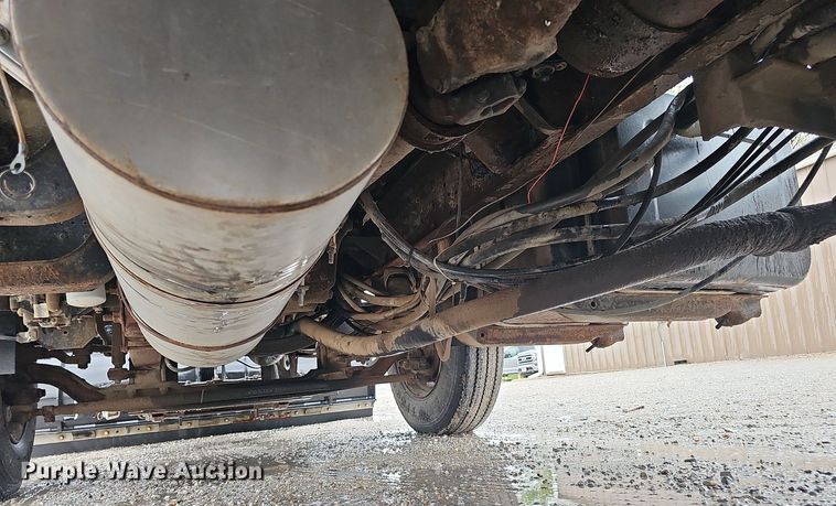 image for item DT6812 2000 GMC C7500 dump truck