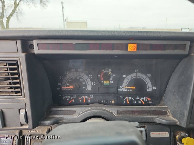 image for item DT6812 2000 GMC C7500 dump truck