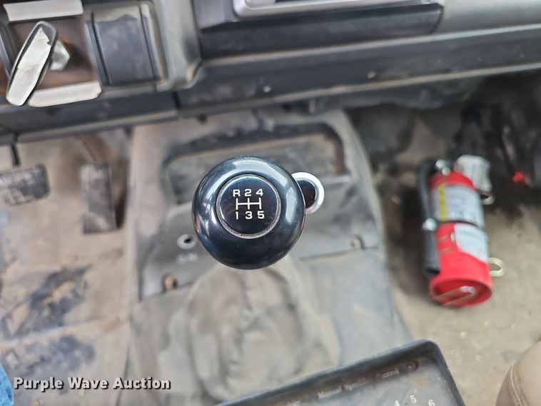 image for item DT6812 2000 GMC C7500 dump truck