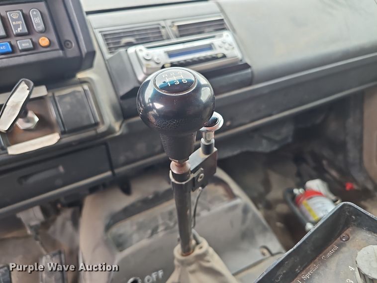 image for item DT6812 2000 GMC C7500 dump truck