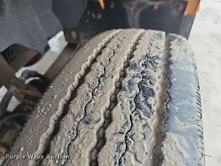 image for item DT6812 2000 GMC C7500 dump truck