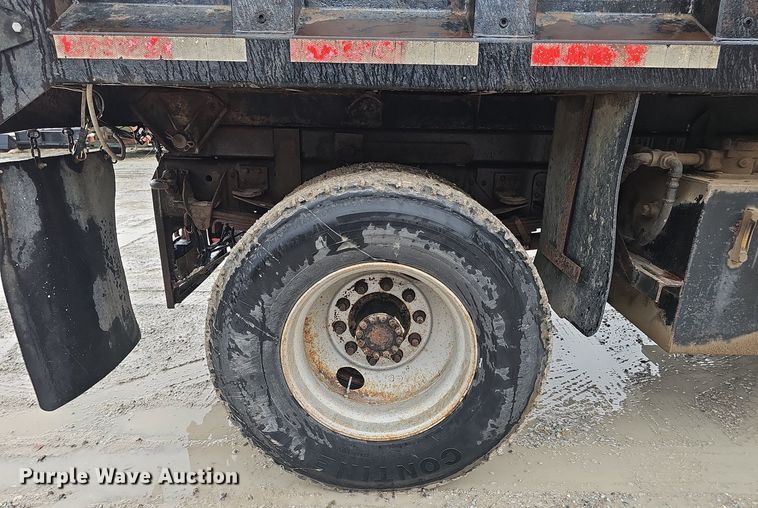 image for item DT6812 2000 GMC C7500 dump truck