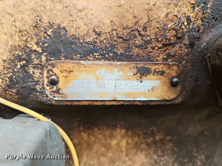 image for item DT6813 1981 John Deere 410B backhoe