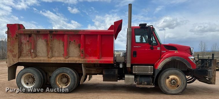 image for item DT7172 2010 International 7600 dump truck