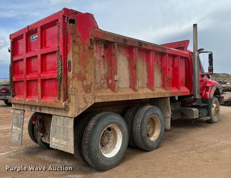 image for item DT7172 2010 International 7600 dump truck