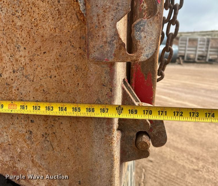 image for item DT7172 2010 International 7600 dump truck