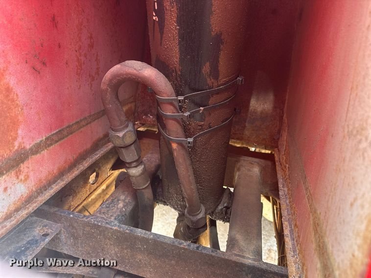 image for item DT7172 2010 International 7600 dump truck