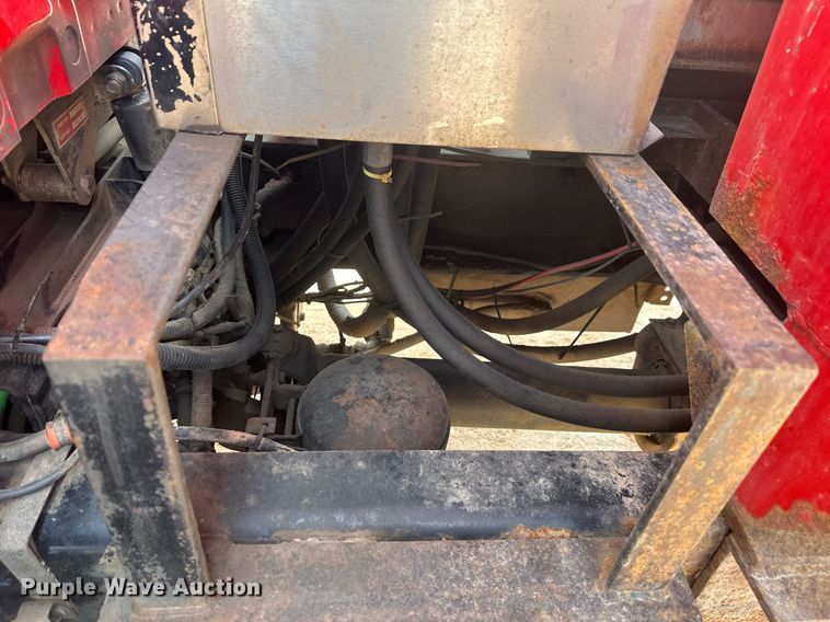 image for item DT7172 2010 International 7600 dump truck