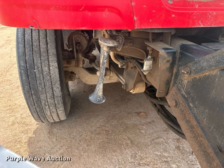 image for item DT7172 2010 International 7600 dump truck