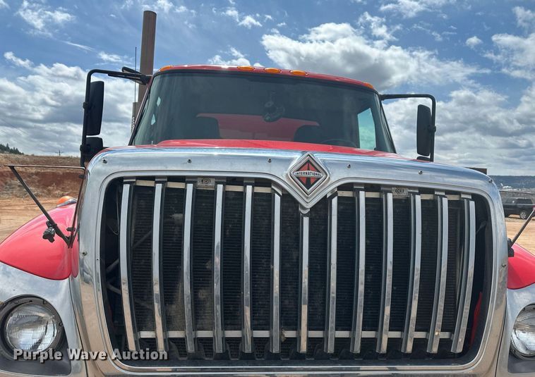 image for item DT7172 2010 International 7600 dump truck