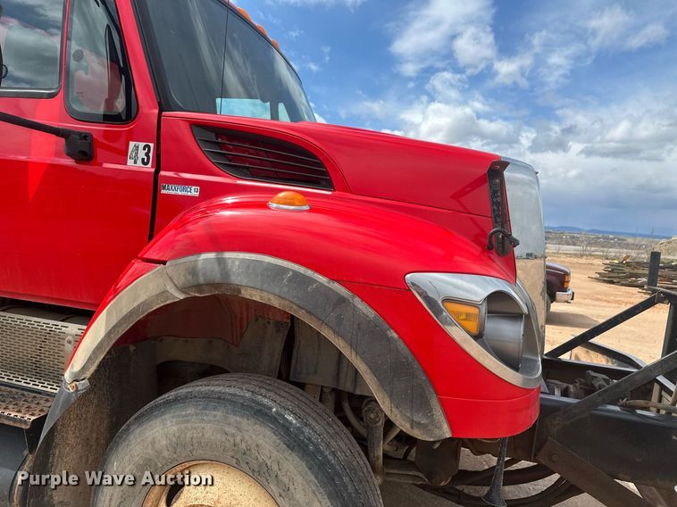 image for item DT7172 2010 International 7600 dump truck