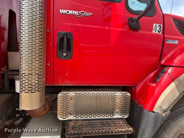 image for item DT7172 2010 International 7600 dump truck