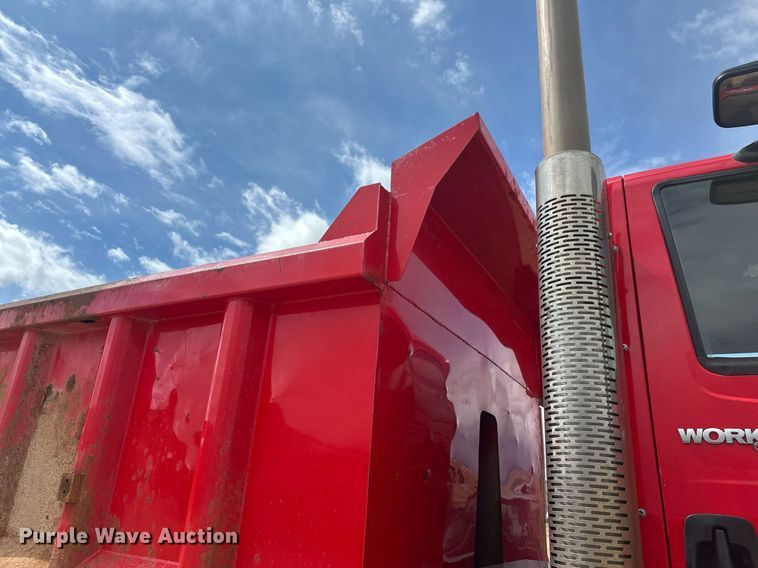 image for item DT7172 2010 International 7600 dump truck