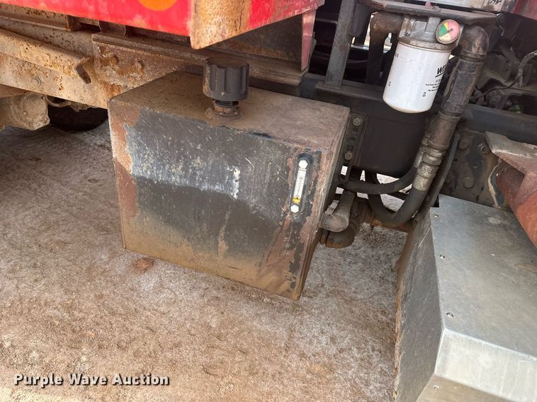 image for item DT7172 2010 International 7600 dump truck