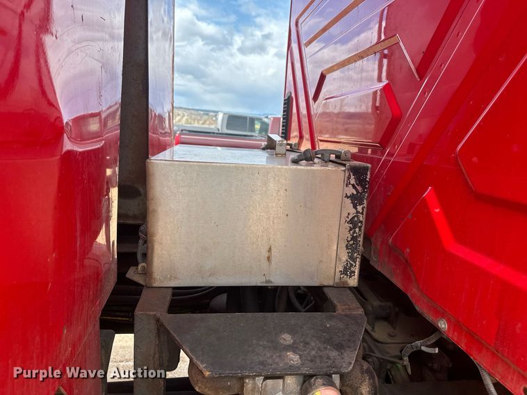 image for item DT7172 2010 International 7600 dump truck