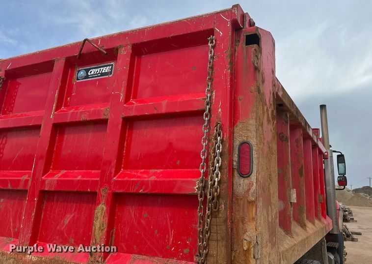 image for item DT7172 2010 International 7600 dump truck