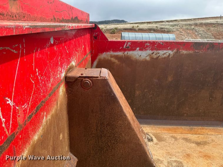 image for item DT7172 2010 International 7600 dump truck