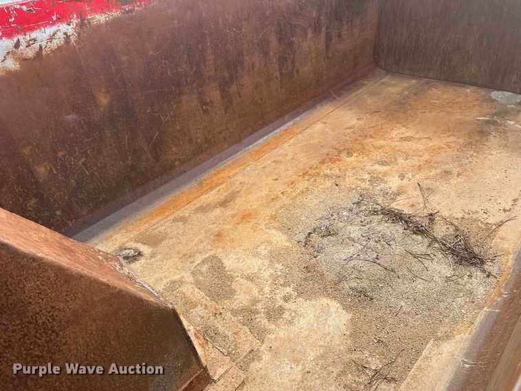 image for item DT7172 2010 International 7600 dump truck