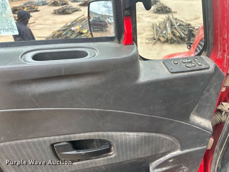 image for item DT7172 2010 International 7600 dump truck