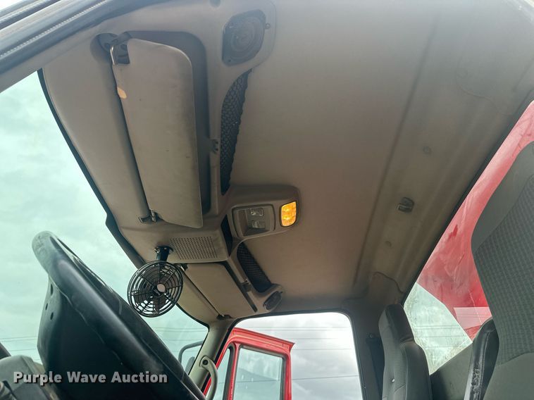 image for item DT7172 2010 International 7600 dump truck