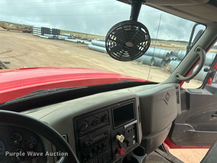 image for item DT7172 2010 International 7600 dump truck