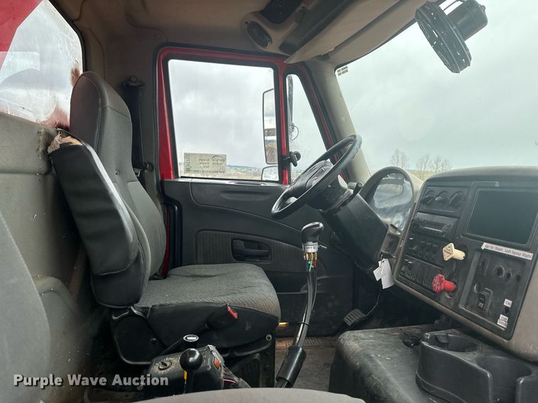 image for item DT7172 2010 International 7600 dump truck