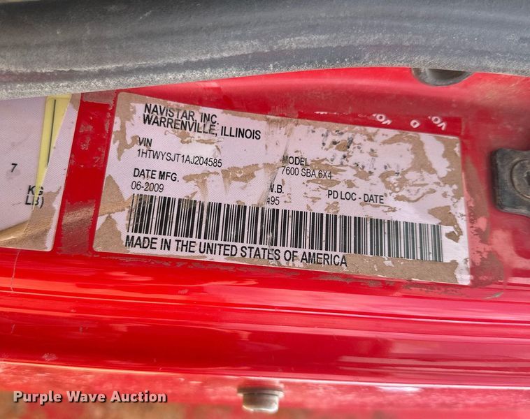 image for item DT7172 2010 International 7600 dump truck