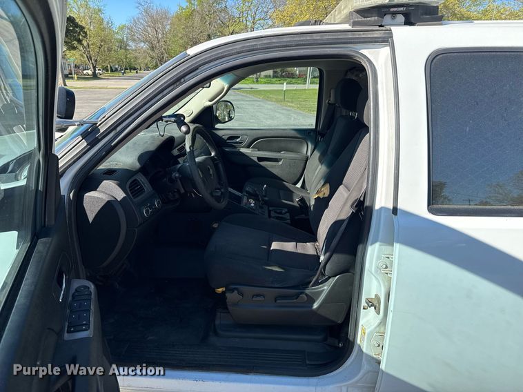 image for item DU9733 2010 Chevrolet Tahoe LS SUV