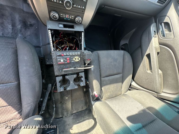 image for item DU9733 2010 Chevrolet Tahoe LS SUV