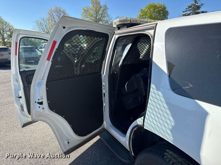 image for item DU9733 2010 Chevrolet Tahoe LS SUV