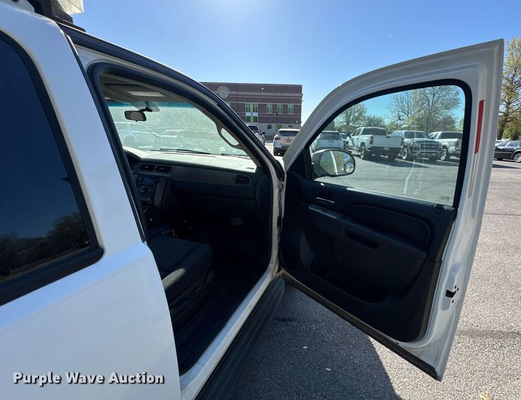 image for item DU9733 2010 Chevrolet Tahoe LS SUV