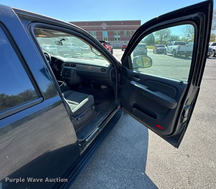 image for item DU9736 2009 Chevrolet Tahoe Police Special Service SUV