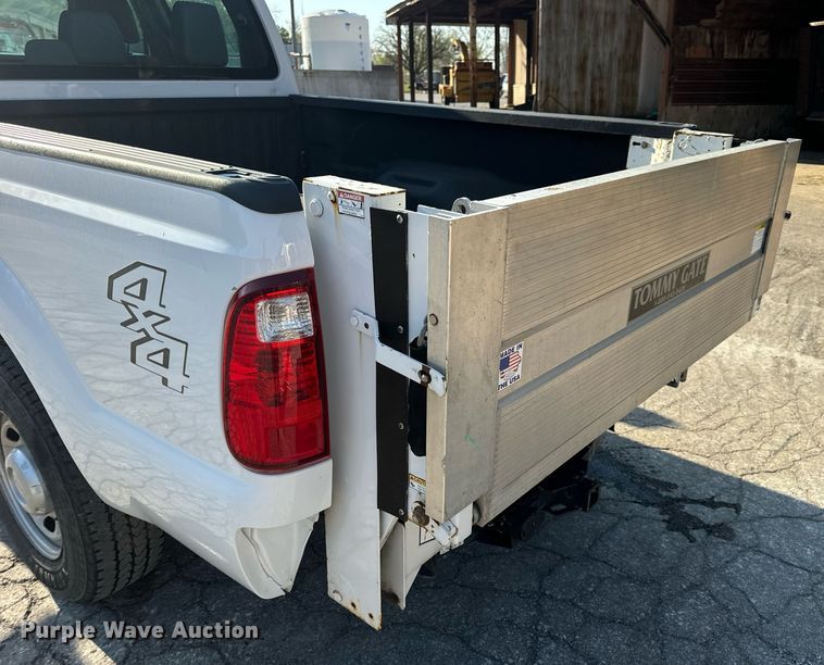 image for item DV1931 2011 Ford F250 Super Duty XL Crew Cab pickup truck