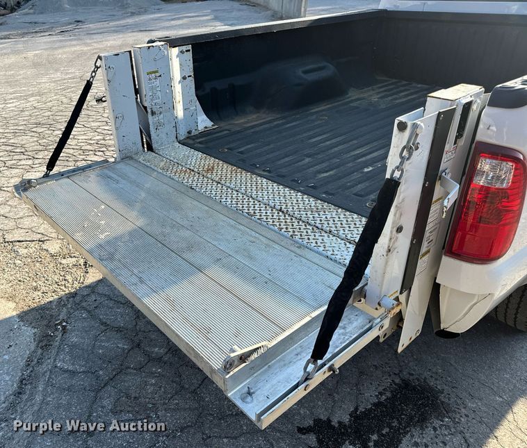 image for item DV1931 2011 Ford F250 Super Duty XL Crew Cab pickup truck