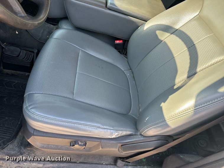 image for item DV1931 2011 Ford F250 Super Duty XL Crew Cab pickup truck