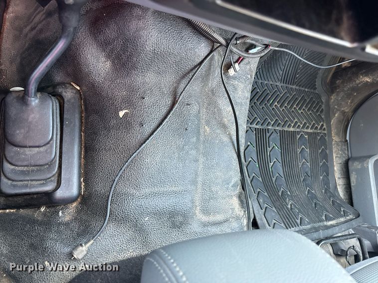 image for item DV1931 2011 Ford F250 Super Duty XL Crew Cab pickup truck