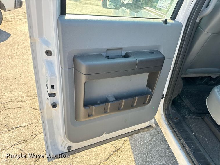 image for item DV1931 2011 Ford F250 Super Duty XL Crew Cab pickup truck